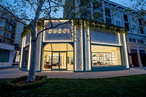 gucci store glendale.